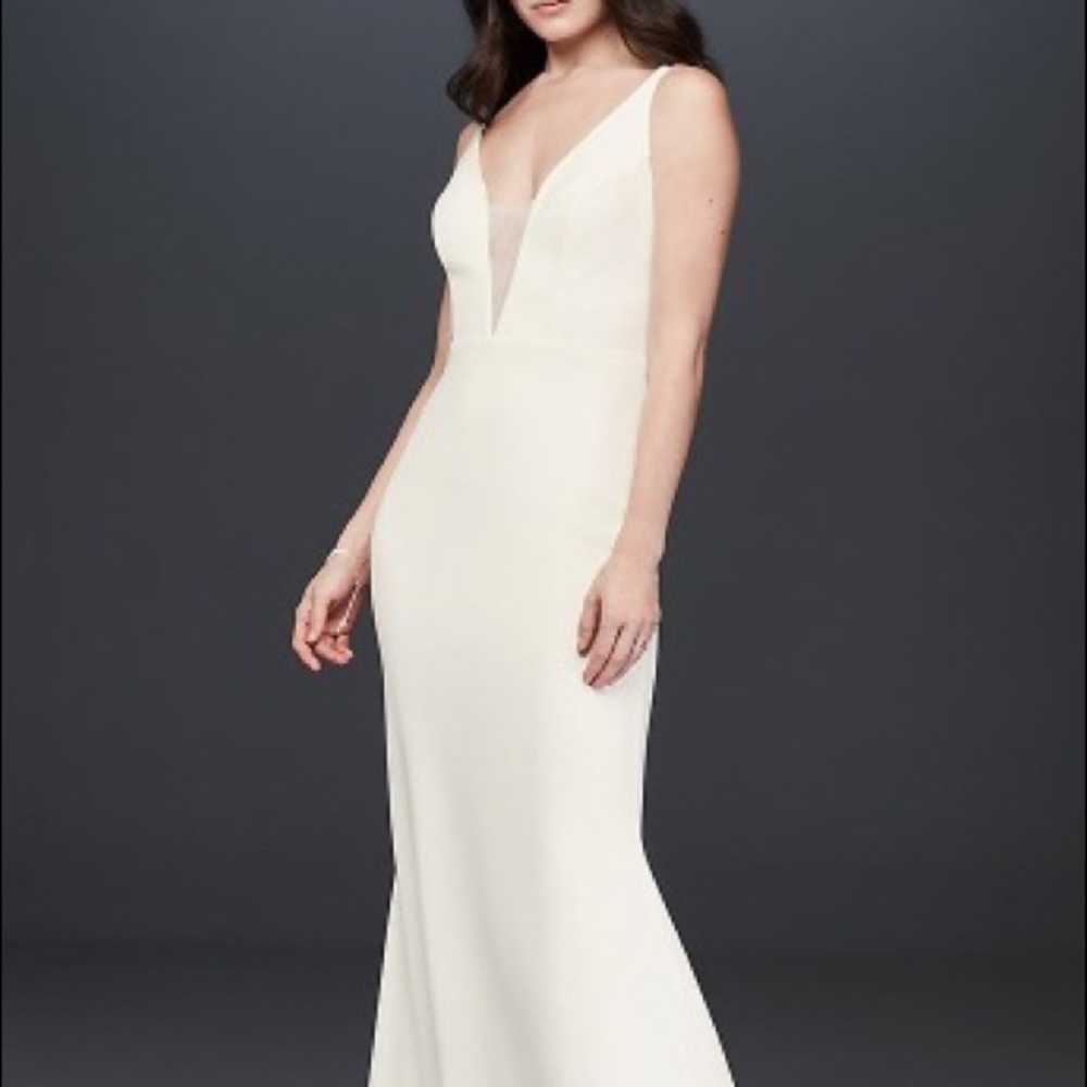 Deep-V Illusion Panel Spaghetti-Strap Dress
DB STUDIO 263485D DAVID’s BRIDAL